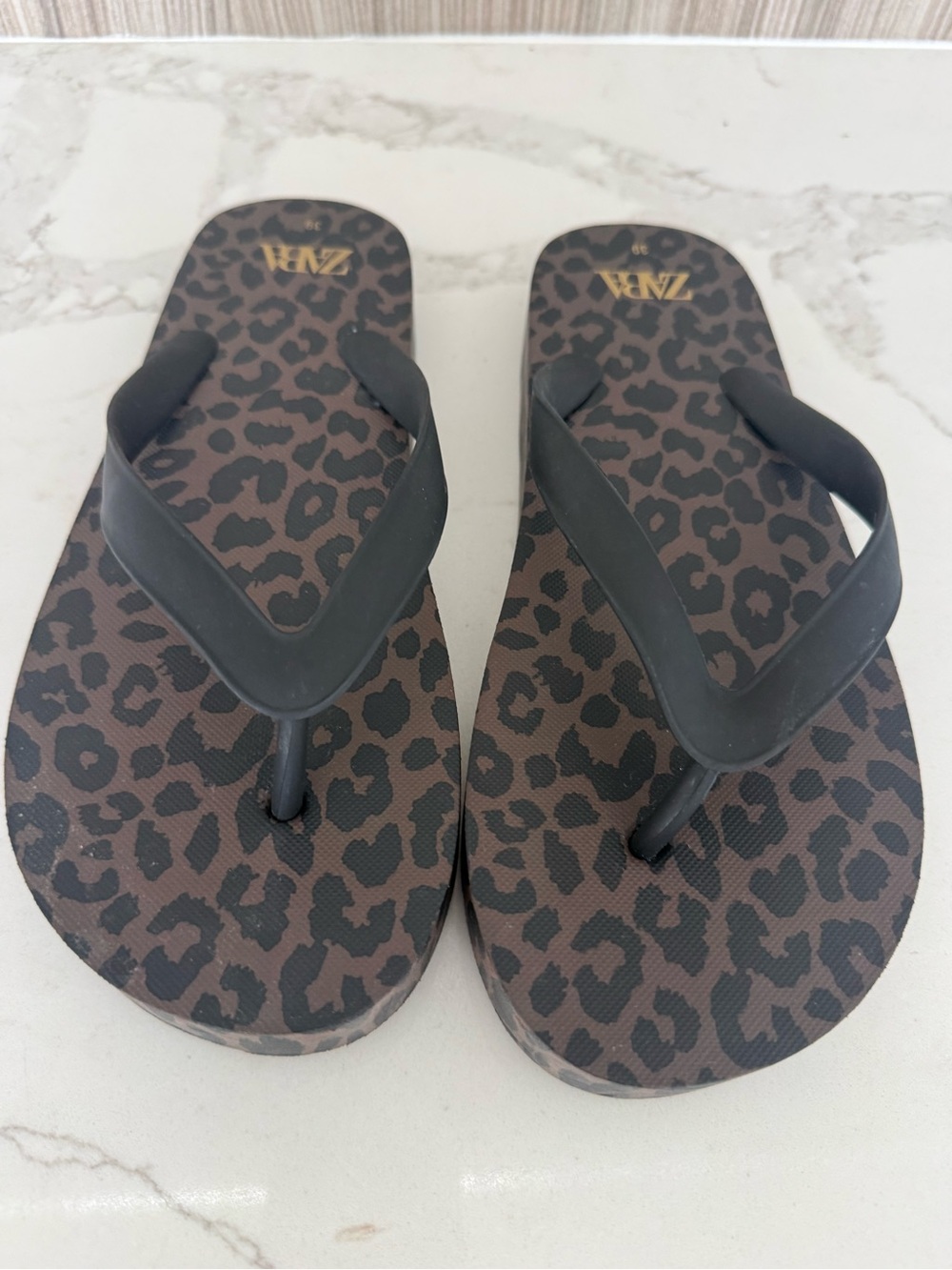 Zara Leopard Print Platform Flip-Flops – Size 39